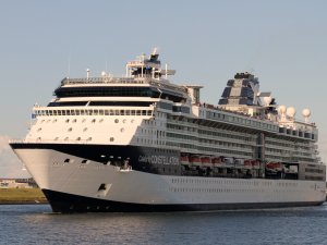 Kuşadası'nda kruvaziyer turizmi canlandı