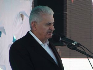 Binali Yıldırım: Türk kıyılarında yabancı bayraklı yatlar dolaşmayacak