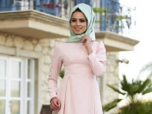 Renkli Elbiseler tesetturgiysim.com da