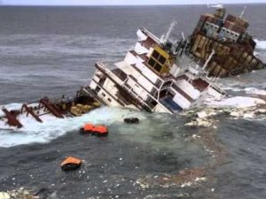 Kargo gemisi Thuan Phat 8, Tokin Körfezi'nde battı