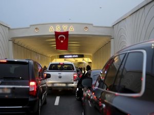 Avrasya Tüneli'nden araç geçişi başladı