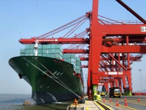 Hindistan'ın en büyük konteyner limanındaki trafik yeni kanallarla azaltılacak