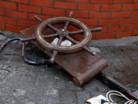 Lodos, 17 metrelik ahşap tekneyi parçaladı