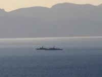 Türk ve Yunan savaş gemileri Kardak'ta karşı karşıya geldi