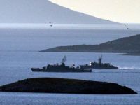 Kardak'ta Yunan savaş gemisi ve Türk karakol botu burun buruna geldi