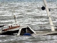 Hindistan'da turist teknesi alabora oldu: 9 ölü