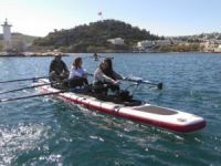 İstanbul'dan Bodrum'a kürek çekmek için geldiler