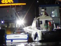 Yanan balıkçı teknesindeki balıkçıları Sahil Güvenlik kurtardı