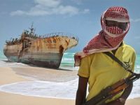 Somalili deniz haydutlarının kaçırdığı 8 mürettebat kurtarıldı