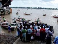 Myanmar'da yolcu teknesi battı: 7 ölü