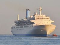 Kuşadası Ege Ports Limanı'na sezonun ilk kruvaziyeri yanaştı