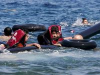 Libya açıklarında mülteci teknesi battı: 20 ölü