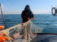 Ardahan'ın Çıldır ilçesinde jandarma balık kaçakçılarına suçüstü yaptı