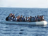 İzmir açıklarında 35 kaçak göçmen yakalandı