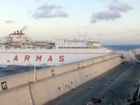 Arıza yapan yolcu feribotu, mendireğe bindirdi!