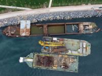Kartal'da karaya oturan M/V VOLGO-DON 203'ün enkazı, Aras Denizcilik tarafından çıkarıldı