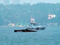 Beykoz açıklarında bir geminin çektiği barç battı