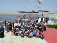 Hirfanlı Baraj Gölü'nde turistik amaçlı  tekne turları düzenleniyor