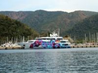 Süper Motor Yat "Saluzi" Marmaris Limanı'na yanaştı