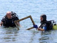 Antalya Örnekköy Plajı'nda sahil ve deniz temizliği yapıldı