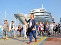 Kuşadası Ege Ports Limanı'na 3 kruvaziyer yanaştı