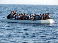 Güzelçamlı'da 24 kaçak göçmen yakalandı