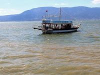 Burdur Gölü 'alg patlaması' sonucunda renk değiştirdi