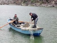 Kaçak balık avlayan 9 kişiye 3 bin 33 lira ceza