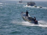 İsrail Gazze'de balık avlama mesafesini düşürdü