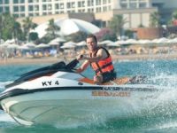 Usta raket tenisçiler denizde hünerlerini sergiledi