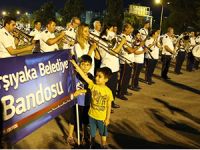 Karşıyaka'da yaz akşamları konserlerle renkleniyor