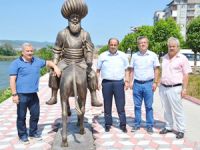 Gülüç Sahili, masal kahramanlarıyla süslendi