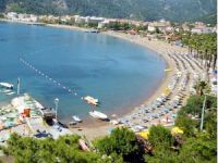 Sıcak havalar Marmaris sahillerini doldurdu