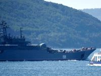Rus savaş gemisi Çanakkale Boğazı'ndan geçti