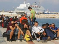 İzmir'de 99 yabancı uyruklu kişi yakalandı