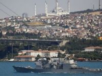 USS Hue City, İstanbul Boğazı'ndan geçti