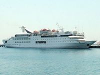 M/S Med Queen kruvaziyeri Marmaris'e yanaştı