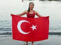 Manş Denizi'ne kulaç atan en genç Türk kadını olacak