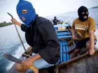 Nijerya açıklarında soyguncular tankerden petrol ürünü çaldı