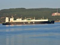 'M/T Ougarta' tankeri Çanakkale Boğazı'ndan geçti