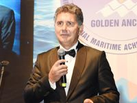 12. Altın Çıpa'da İlker Meşe'ye 'Başarı Plaketi' takdim edildi