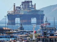 Petrol Arama Platformu 'Scarabeo 9', Çanakkale Boğazı'ndan geçti