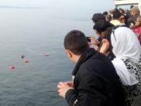 Çanakkale'de 1 kişi feribottan denize atladı