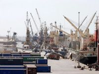 Yemen'de BM'den giden insani yardım vinçleri limana alınmadı
