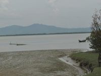 Arakanlı Müslümanları taşıyan tekne alabora oldu!