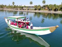 Adana'da engelli bireyler gondol gezisine çıkarıldı