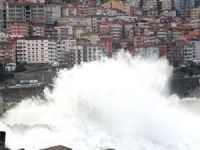 Zonguldak'ta şiddetli rüzgar nedeniyle balıkçılar denize açılamadı