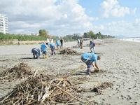 Alanya sahillerinde temizlik çalışması başlatıldı