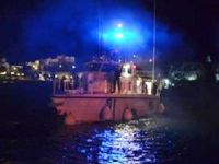 Kardak açıklarında göçmenleri taşıyan tekne battı!