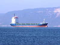 Makine arızası giderilen M/V Amira Eman, Kepez'den demir aldı